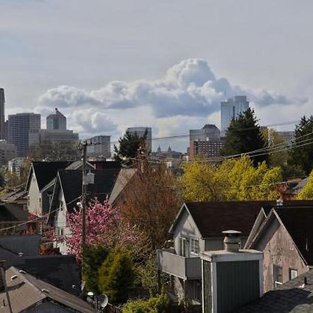 Central Modern Home With Rooftop Seattle Eksteriør bilde